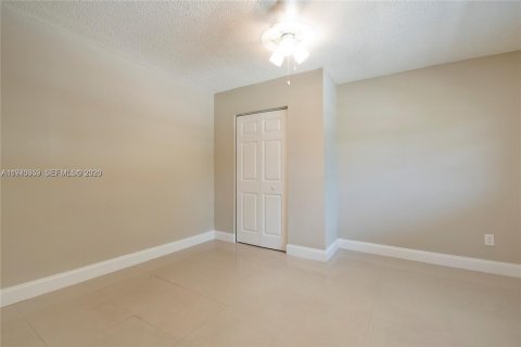 Купить виллу или дом в Холливуд, Флорида 3 спальни, 145.67м2, № 2031072 - фото 21