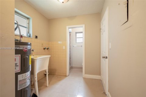 Купить виллу или дом в Холливуд, Флорида 3 спальни, 145.67м2, № 2031072 - фото 18