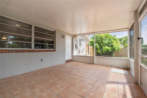 Купить виллу или дом в Холливуд, Флорида 3 спальни, 145.67м2, № 2031072 - фото 12