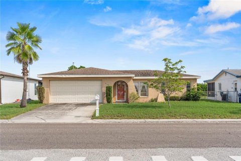 Villa ou maison à Port Richey, Floride 2 chambres, 126.81 m2 № 2358672