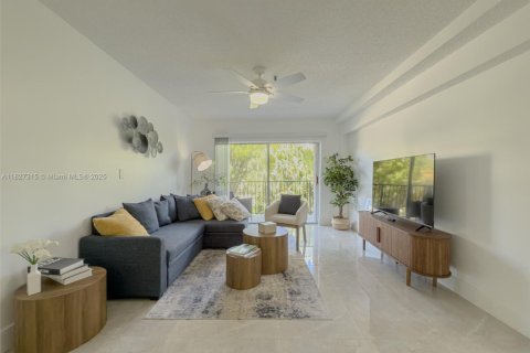Condominio en Sunny Isles Beach, Florida, 2 dormitorios  № 2027609