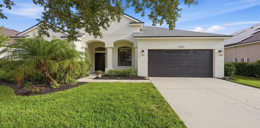 House in Parrish, Florida 4 bedrooms, 201.6 sq.m. № 2237143