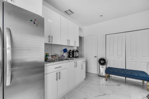House in Homestead, Florida 3 bedrooms, 146.14 sq.m. № 1766706 - photo 20