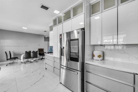 House in Homestead, Florida 3 bedrooms, 146.14 sq.m. № 1766706 - photo 11
