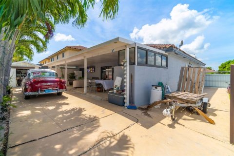 House in Homestead, Florida 3 bedrooms, 146.14 sq.m. № 1766706 - photo 30
