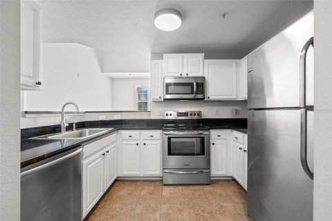 Condo in Tampa, Florida, 1 bedroom  № 1876451 - photo 5