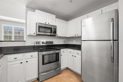 Condo in Tampa, Florida, 1 bedroom  № 1876451 - photo 7