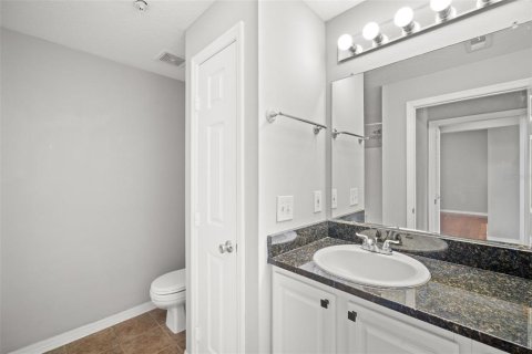 Condo in Tampa, Florida, 1 bedroom  № 1876451 - photo 14