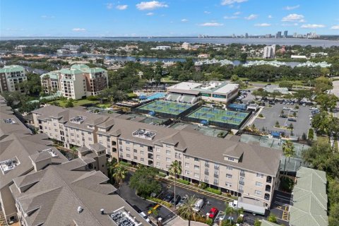 Condo in Tampa, Florida, 1 bedroom  № 1876451 - photo 30