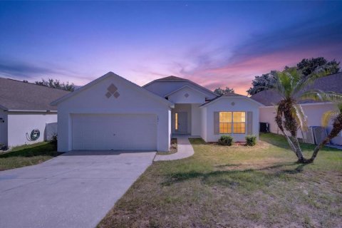 House in Groveland, Florida 3 bedrooms, 171.31 sq.m. № 2095961