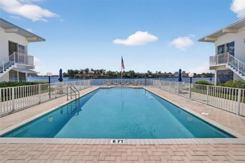 Купить кондоминиум в Форт-Лодердейл, Флорида 1 спальня, 71.53м2, № 1933627 - фото 3