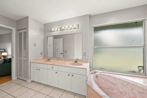 Casa en venta en Royal Palm Beach, Florida, 4 dormitorios, 187.29 m2 № 2387803 - foto 19