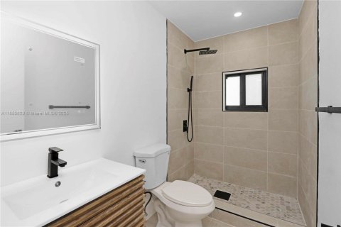 Villa ou maison à louer à Miami Beach, Floride: 1 chambre, 400.87 m2 № 1856847 - photo 7