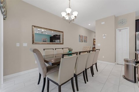 Townhouse in Kissimmee, Florida 4 bedrooms, 177.81 sq.m. № 1883568 - photo 5