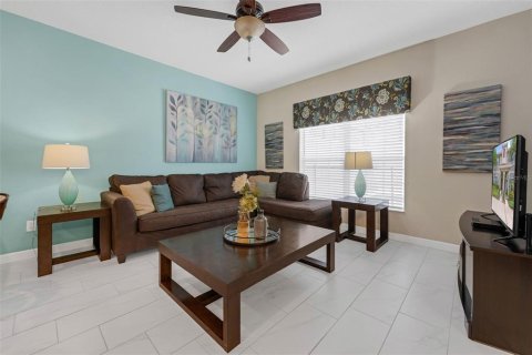 Townhouse in Kissimmee, Florida 4 bedrooms, 177.81 sq.m. № 1883568 - photo 2
