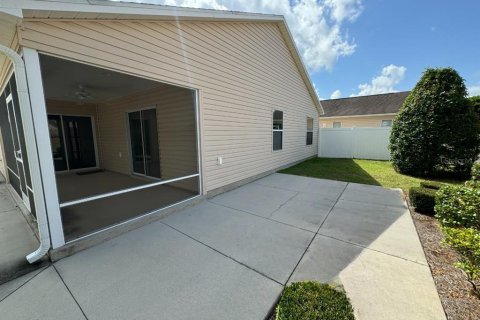 House in The Villages, Florida 3 bedrooms, 153.85 sq.m. № 1916914 - photo 15