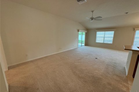 House in The Villages, Florida 3 bedrooms, 153.85 sq.m. № 1916914 - photo 3