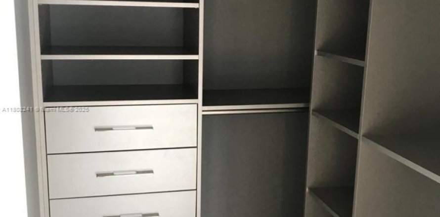 Condo à Miami, Floride, 1 chambre № 1756222