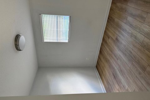 Apartment in Loxahatchee Groves, Florida 2 bedrooms, 51.1 sq.m. № 2391749 - photo 7