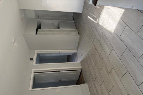 Apartment in Loxahatchee Groves, Florida 2 bedrooms, 51.1 sq.m. № 2391749 - photo 6