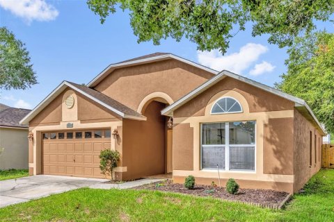Villa ou maison à Orlando, Floride 4 chambres, 171.68 m2 № 2149408