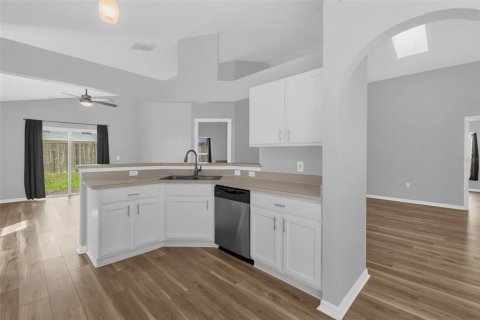 Villa ou maison à vendre à Orlando, Floride: 4 chambres, 171.68 m2 № 2149408 - photo 3