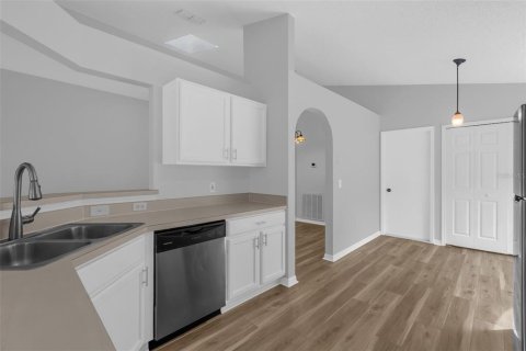 Villa ou maison à vendre à Orlando, Floride: 4 chambres, 171.68 m2 № 2149408 - photo 4