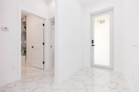 Купить виллу или дом в Тампа, Флорида 3 комнаты, 109.35м2, № 2167044 - фото 5