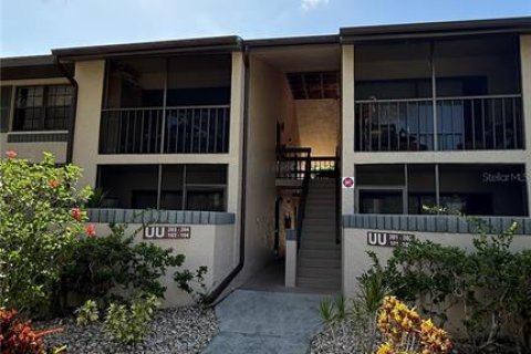 Condominio en alquiler en Port Charlotte, Florida, 2 dormitorios, 83.52 m2 № 1901125 - foto 1