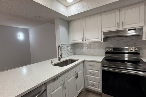 Condominio en alquiler en Port Charlotte, Florida, 2 dormitorios, 83.52 m2 № 1901125 - foto 7