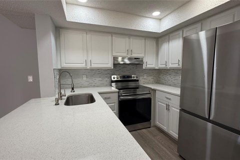 Condominio en alquiler en Port Charlotte, Florida, 2 dormitorios, 83.52 m2 № 1901125 - foto 6