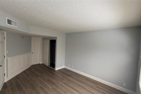 Condominio en alquiler en Port Charlotte, Florida, 2 dormitorios, 83.52 m2 № 1901125 - foto 8