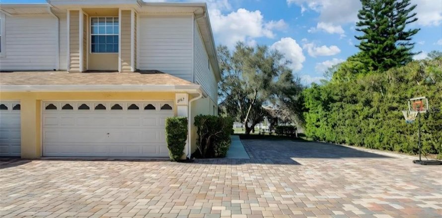 Adosado en Clearwater, Florida 2 dormitorios, 146.51 m2 № 2231560