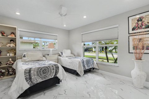 House in Weston, Florida 3 bedrooms, 210.7 sq.m. № 2383243 - photo 24