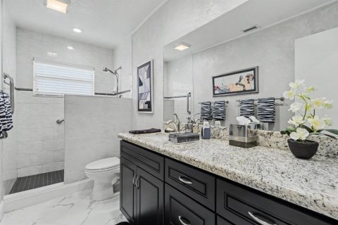 House in Weston, Florida 3 bedrooms, 210.7 sq.m. № 2383243 - photo 23