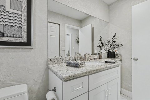 House in Weston, Florida 3 bedrooms, 210.7 sq.m. № 2383243 - photo 17