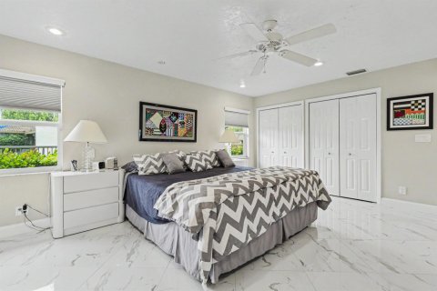 House in Weston, Florida 3 bedrooms, 210.7 sq.m. № 2383243 - photo 19