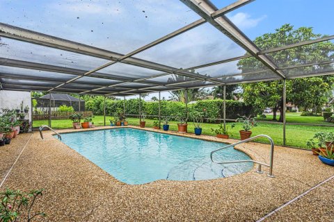 House in Weston, Florida 3 bedrooms, 210.7 sq.m. № 2383243 - photo 3