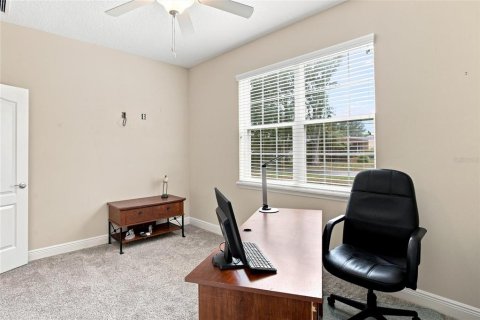 House in Lady Lake, Florida 3 bedrooms, 170.29 sq.m. № 2314331 - photo 25