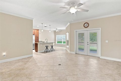 House in Lady Lake, Florida 3 bedrooms, 170.29 sq.m. № 2314331 - photo 15