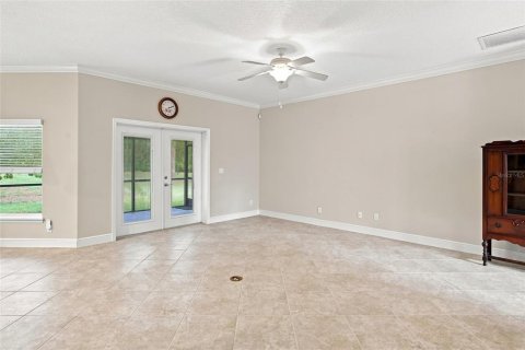 House in Lady Lake, Florida 3 bedrooms, 170.29 sq.m. № 2314331 - photo 17