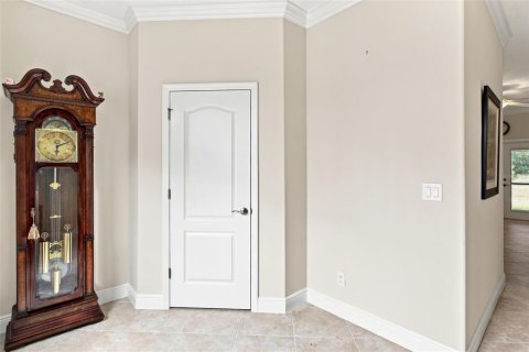 House in Lady Lake, Florida 3 bedrooms, 170.29 sq.m. № 2314331 - photo 5