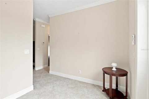 House in Lady Lake, Florida 3 bedrooms, 170.29 sq.m. № 2314331 - photo 4