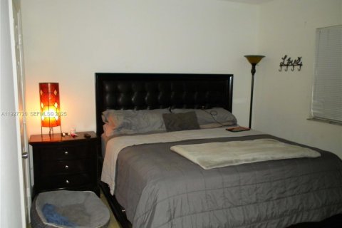 Condominio en venta en Miramar, Florida, 1 dormitorio, 78.97 m2 № 1986885 - foto 6