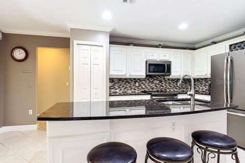 Casa en venta en Kissimmee, Florida, 3 dormitorios, 192.96 m2 № 2383385 - foto 12