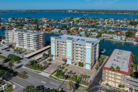 Condominio en venta en Clearwater, Florida, 3 dormitorios, 171.87 m2 № 2222439 - foto 2