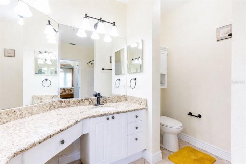 Condo in Clearwater, Florida, 4 bedrooms  № 2379469 - photo 22