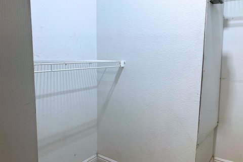 Купить кондоминиум в Ленд-о-Лейкс, Флорида 6 комнат, 104.79м2, № 1545355 - фото 27