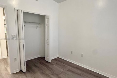 Condo in Homestead, Florida, 3 bedrooms  № 2000315 - photo 25