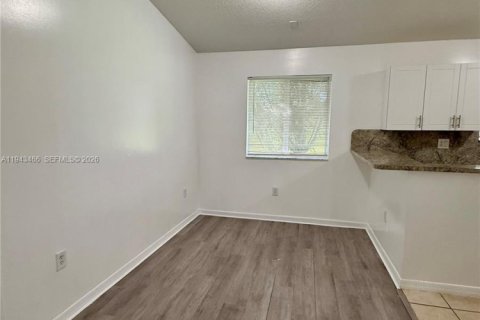 Condo in Homestead, Florida, 3 bedrooms  № 2000315 - photo 13